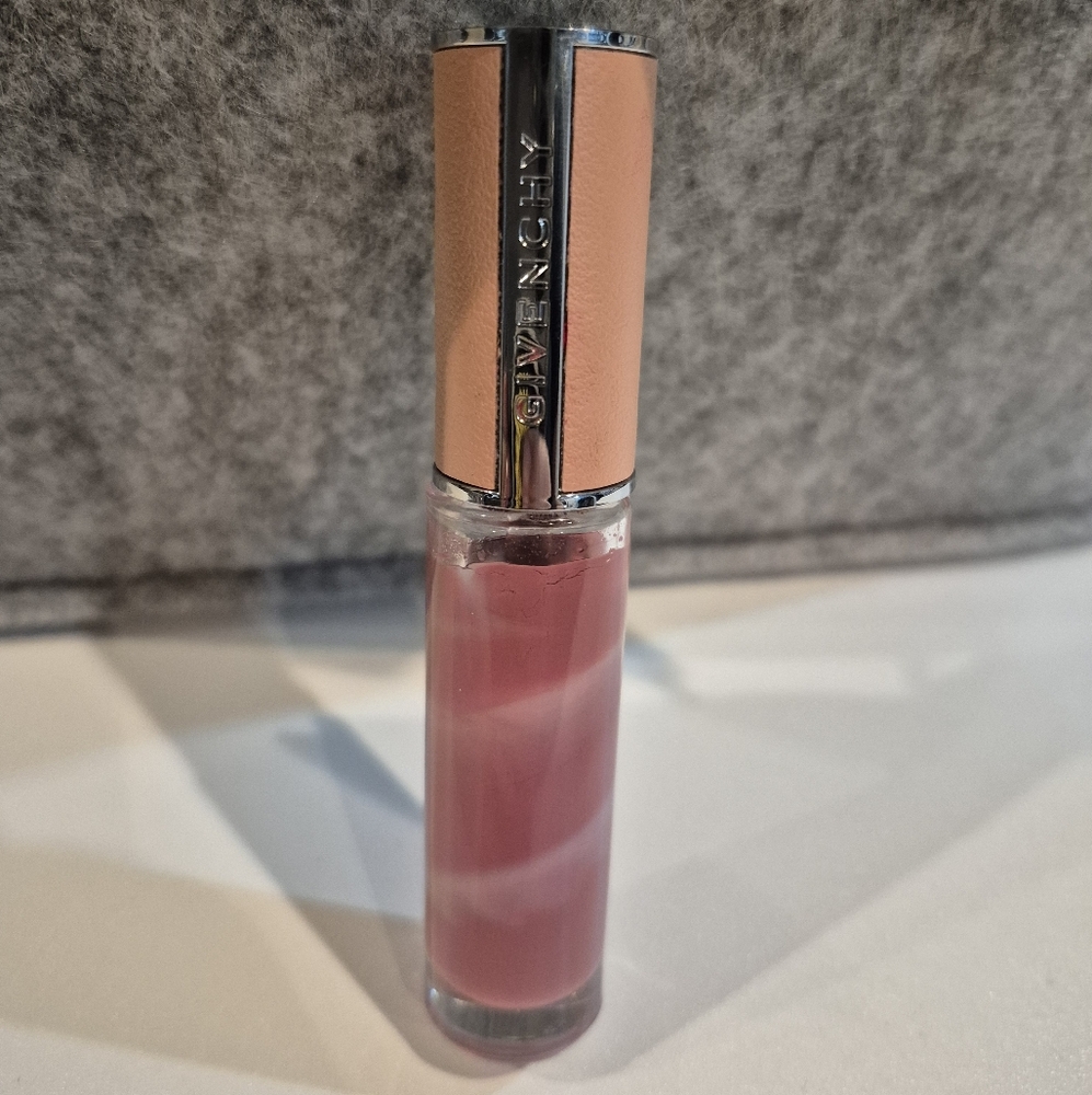 GIVENCHY ROSE PERFECTO TINTED LIQUID LIP BALM - PINK NUDE